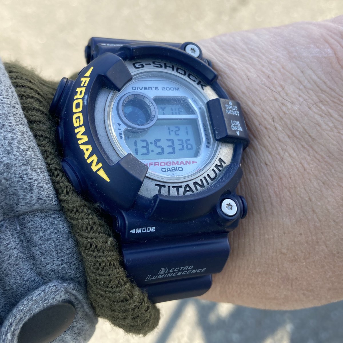 今日のお供はG-SHOCKのDW-8200NK-2JRでした。明るいうちに帰ってくる 