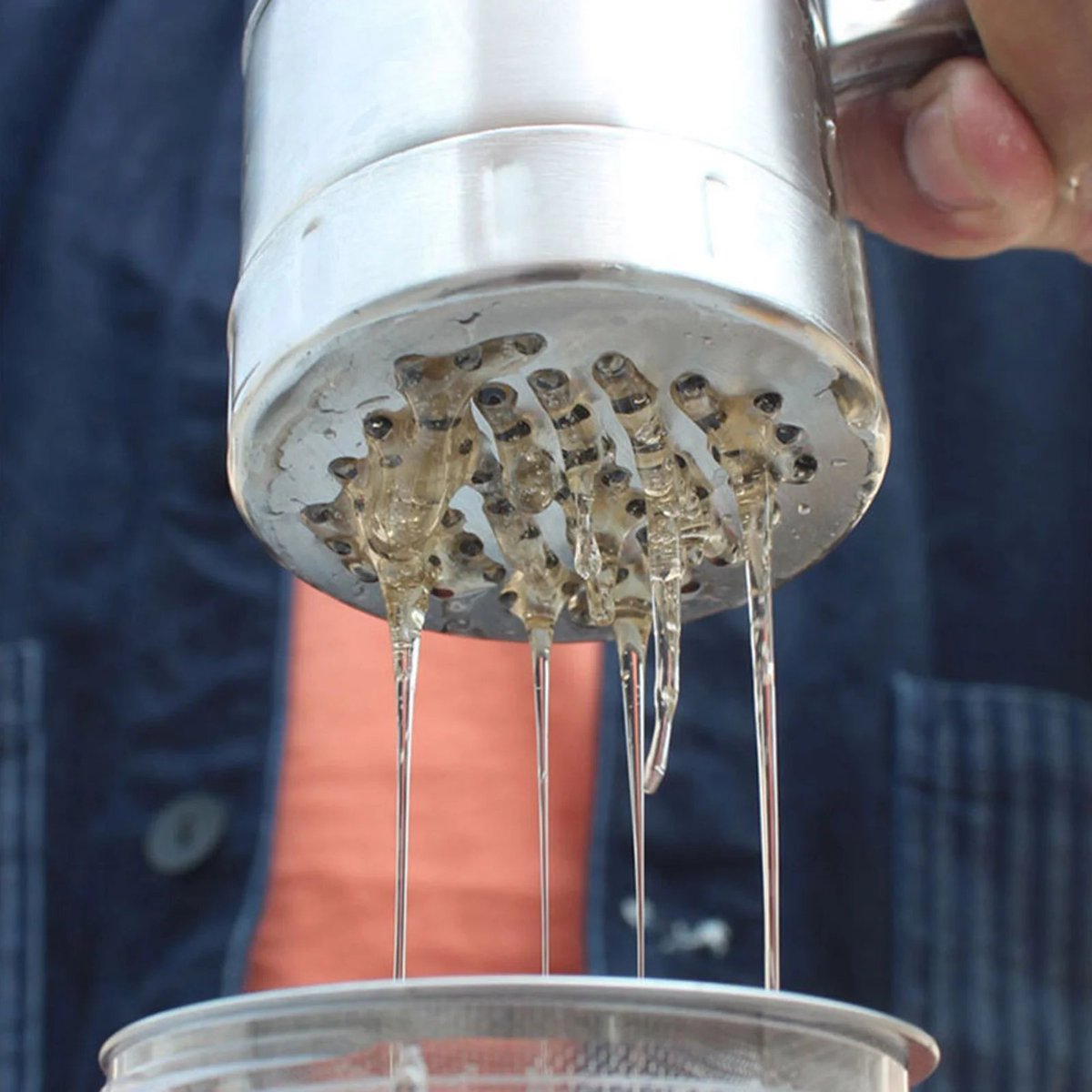 beesforest1's tweet photo. https://t.co/5BvzrOYOuD

🐝 Mini Stainless Steel Honey Extractor – Your Beekeeping Essential! 🐝

🏡 Portable Design: Lightweight and easy to carry.
🔧 Durable Build: High-quality stainless steel for long-term use.

✨ Easy to Clean: Hassle-free maintenance. https://t.co/QOv6YITtOI