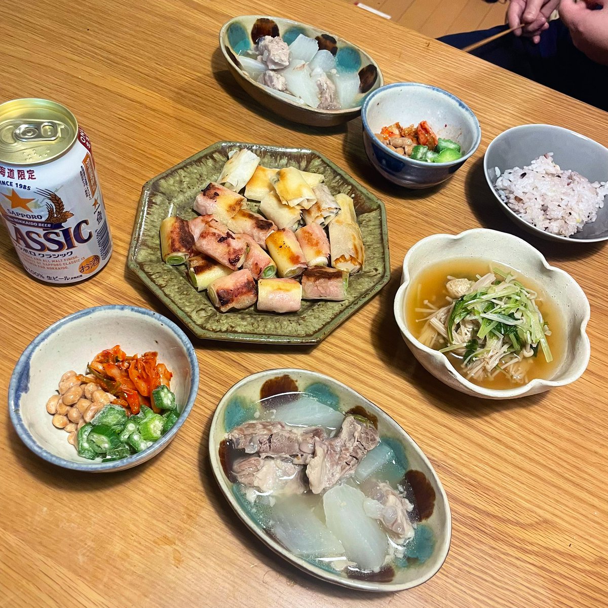 sachiccc's tweet photo. 豚軟骨はじめてスーパーで見つけた！ソーキそばのお肉。圧力鍋で簡単にムチムチに煮えた♡大根もいれて塩煮にしました。
お値段も手頃だったし、これはリピートしよ。 https://t.co/BxF94zW9rd