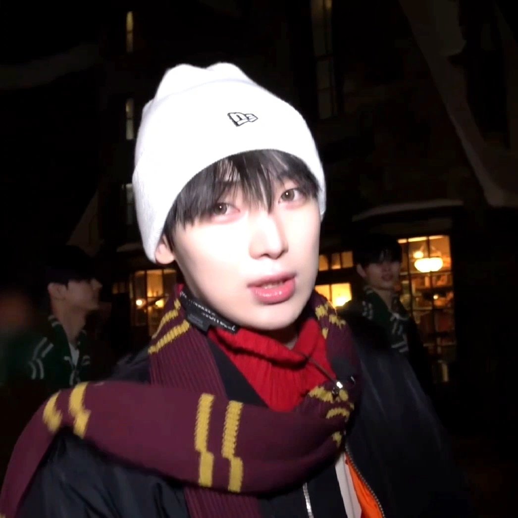 푸울 tweet media