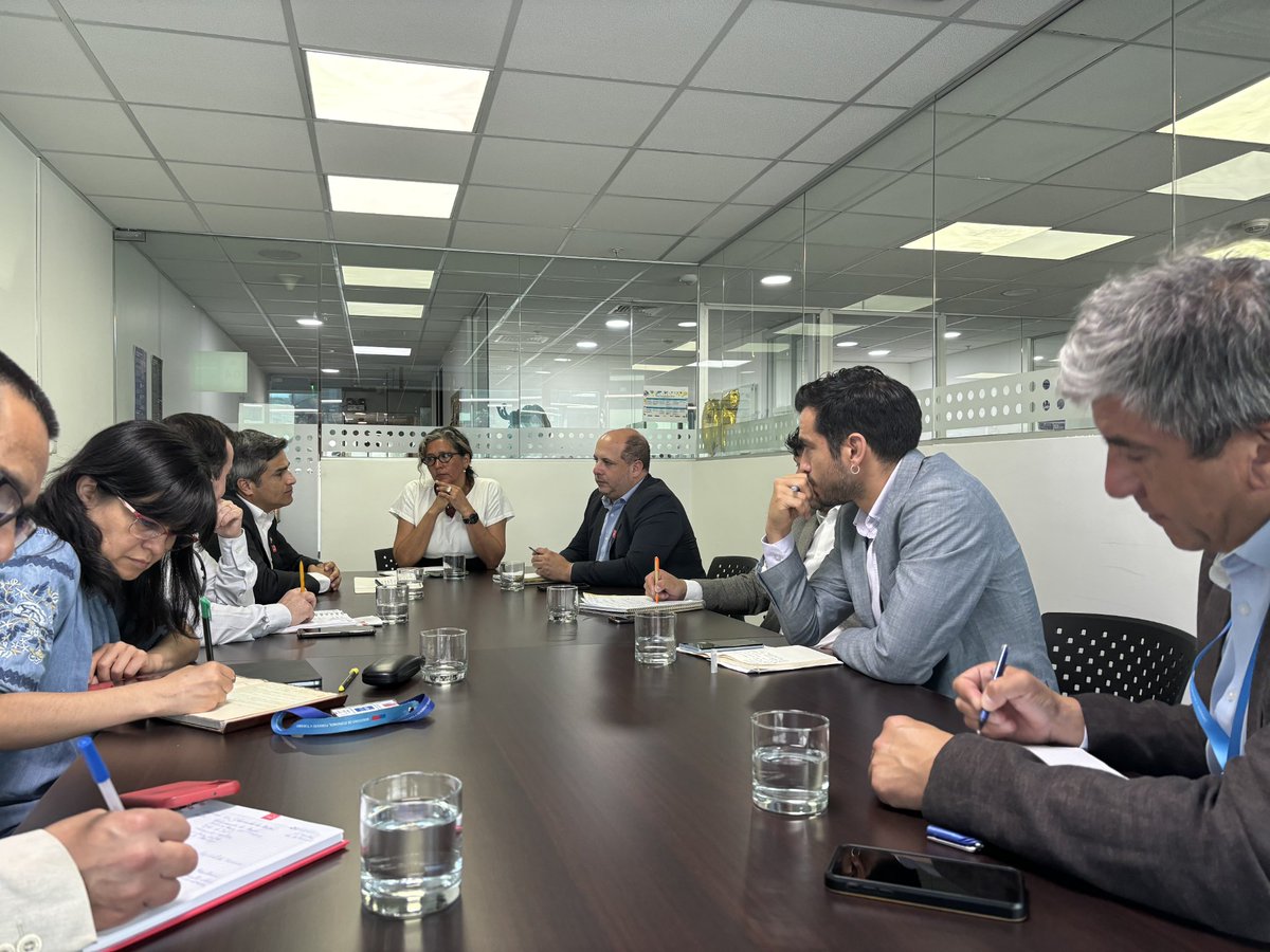 Fomentar el turismo en los territorios es clave, por eso nos reunimos con el gobernador de Aysen, los directores nacional y regional de Sernatur🌿

Queremos seguir posicionando a Chile como destino turístico y a la región como un imperdible✨️