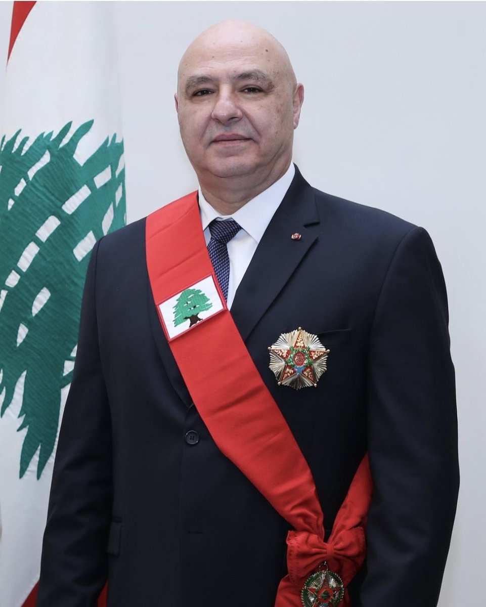 الأمل فيك.