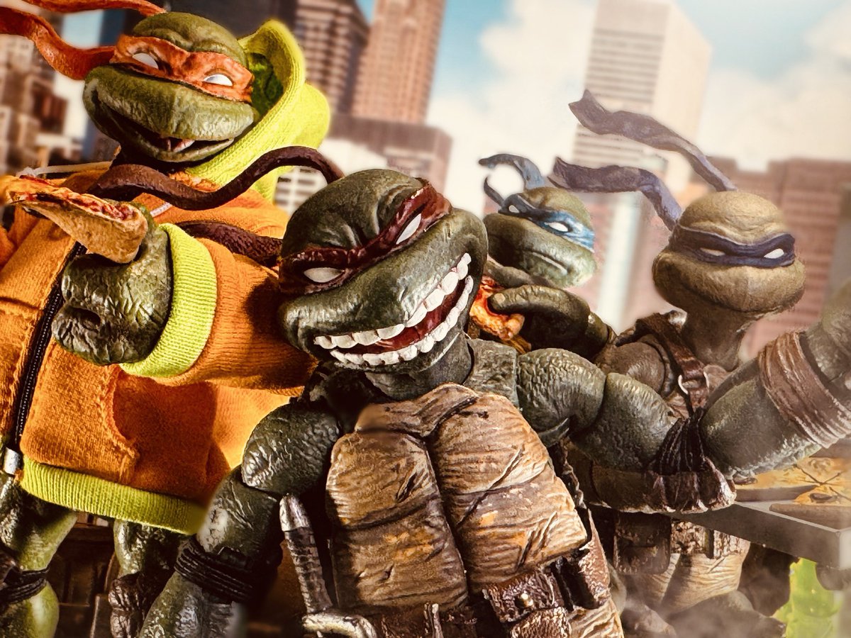 “SAY CHEESE!!”

The #One12Day celebration is almost over,  but #TurtleTuesday never dies!!

#TMNT #teenagemutantninjaturtles #Mezco #MezcoToyz #Leonardo #Michelangelo #Raphael #Donatello #ACTIONFIGURES #ActionFigurePhotography #ToyPhotography 

<a href="/mezcotoyz/">Mezco Toyz</a> <a href="/TMNT/">TMNT</a>