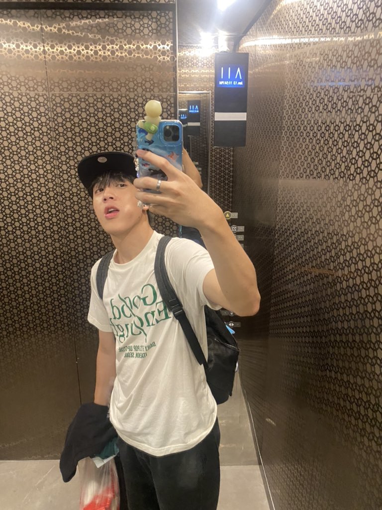 toothplate7_'s tweet photo. e2 ayuda kse lab q kayo :> https://t.co/3WYvui0rBT