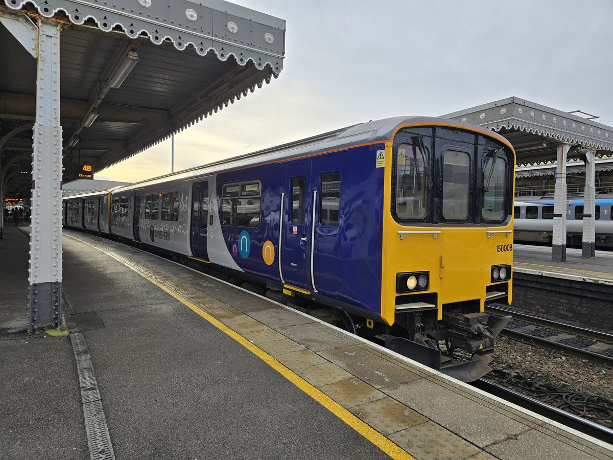 Virtruvious's tweet photo. Someone looks new and shiny at Sheffield today! Never seen @northernassist 150008 prior, and given its spotless paint work and how clean it is, must be close to brand new. 

Middle driving trailer is 57226, front and rear are 52111 and 57111. https://t.co/blCY5djmqd