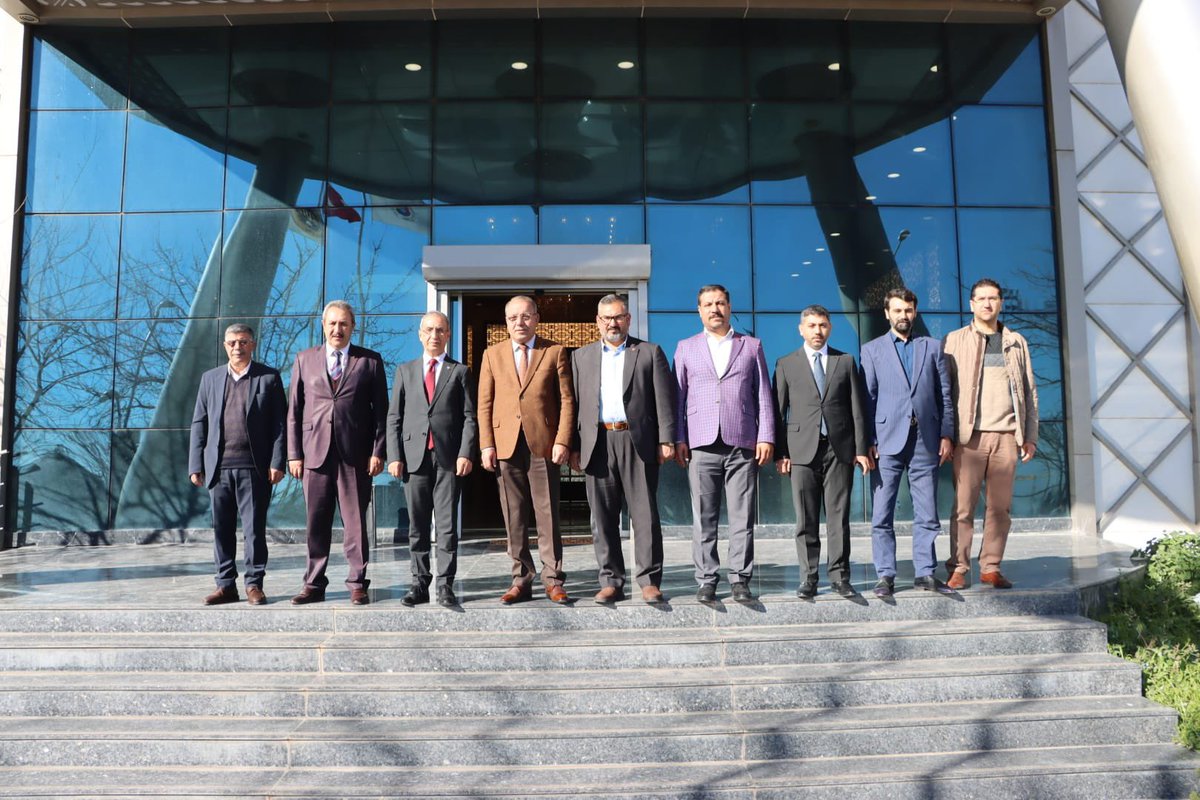 Şanlıurfa Ticaret Borsası’nı, Milletvekilimiz Sn. <a href="/ProfDrDusak/">Prof Dr Abdurrahim Dusak</a>,AK Parti İl Yönetim Kurulu Üyesi Sn. <a href="/AliAtmaca63/">Ali Atmaca</a> ile birlikte ziyaret ederek, Başkanımız Sayın Mehmet Kaya beyi ziyaret ettik 

Başkanımızın değerli çalışmaları ve projeler hakkında bilgi aldık.

<a href="/mehmetkayastb/">Mehmet Kaya</a>