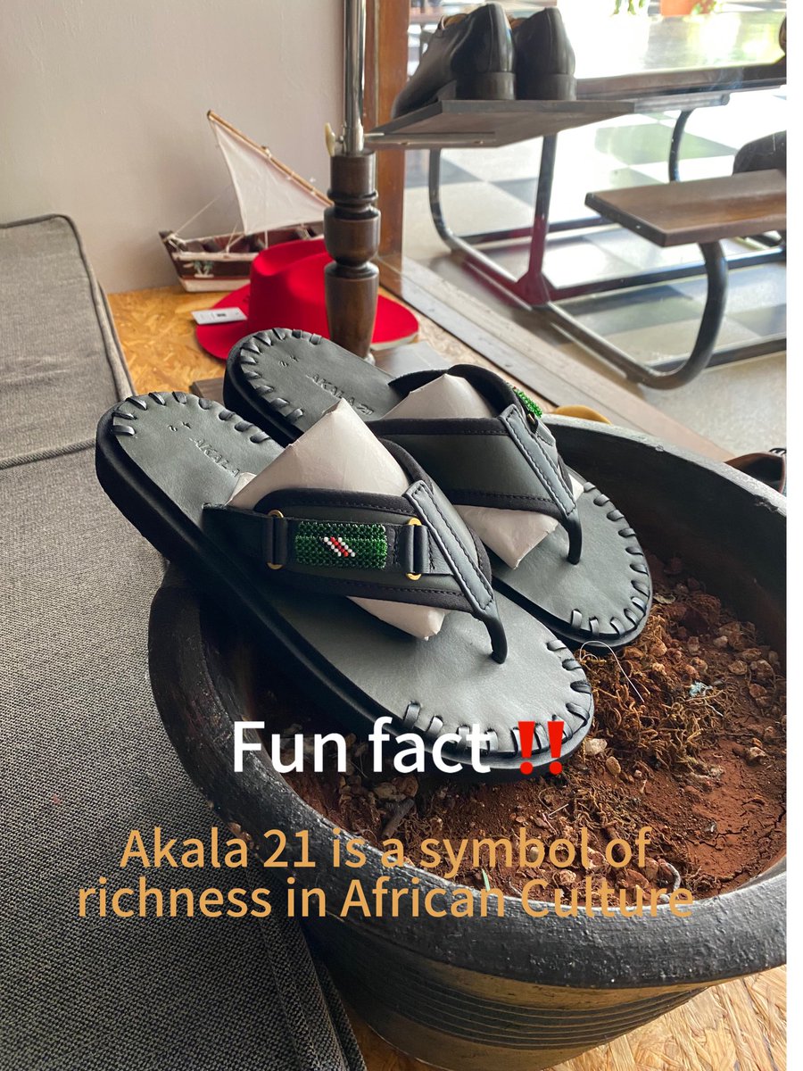 Akala21_'s tweet photo. Akala 21 is a Kenyan brand that narrates African aesthetics in a fashionable manner. It is a classic definition of the manifestation of our historically rich background that boasts of utilitarian qualities of African designed wearables.

#akala21 #akala21experience #upcycling https://t.co/w2Kqzf3Lt4