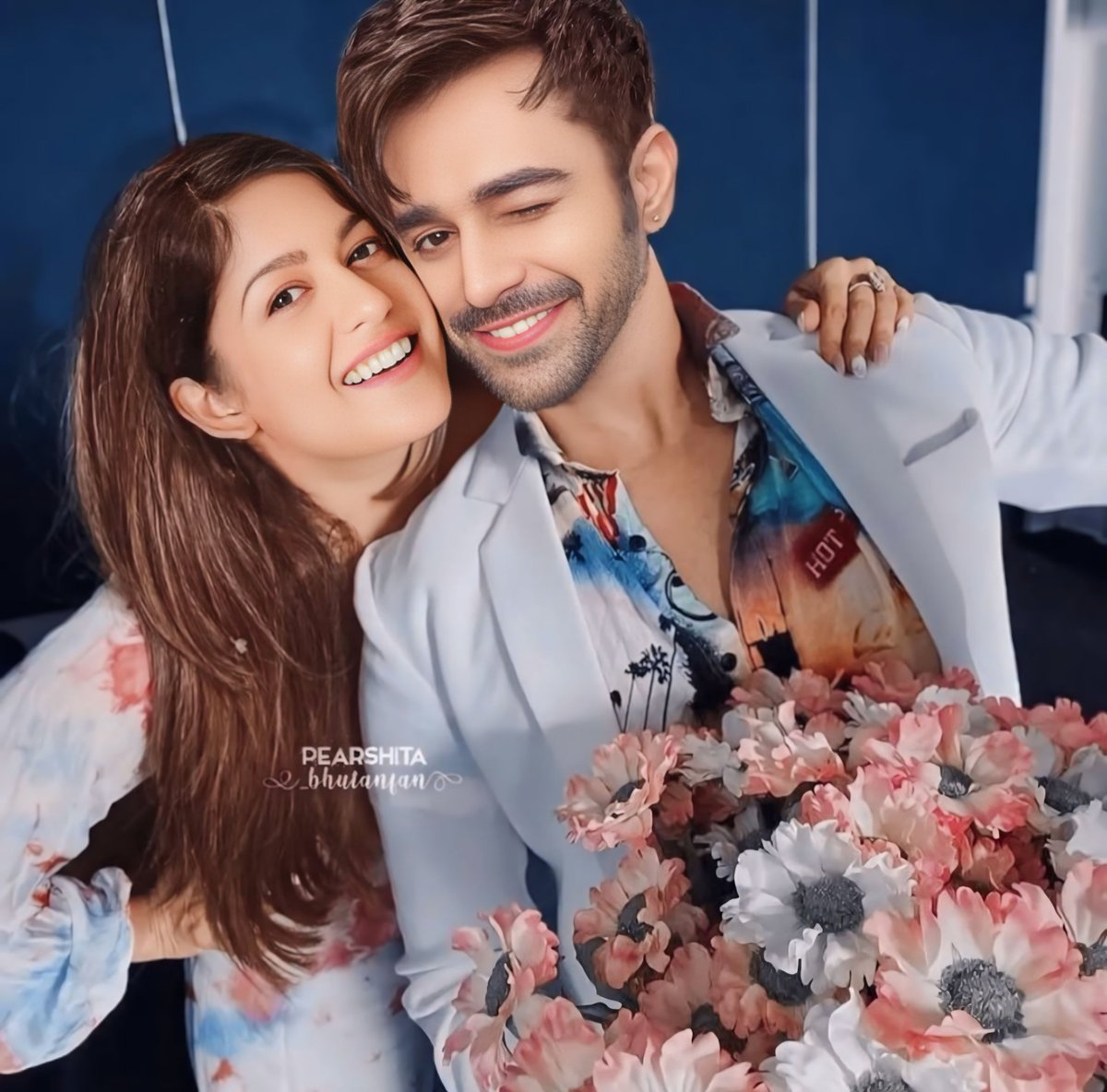 UPragh's tweet photo. Say Cheese. 😘🫶❤️🧿
@pearlvpuri @ishidutta 

#PearlVPuri #IshitaDutta #PragHbir #PearShita #BepanahPyaarr https://t.co/8spJP3GEQJ