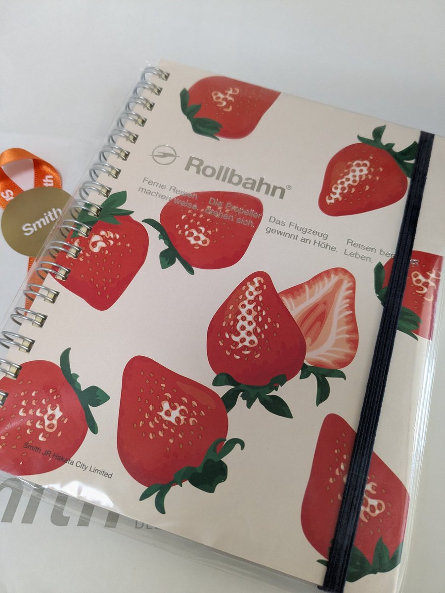 toromi_cooking's tweet photo. ででーん🎶
博多限定ロルバーン📓
イチゴかわいかろ?🍓
よかろーが😏
#ロルバーン #rollbahn
#hakatacity #limited https://t.co/KLczw9nXPG