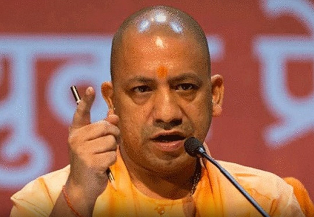 epanchjanya's tweet photo. वक़्फ़ प्रॉपर्टी पर बड़ा खुलासा!

यूपी सरकार का दावा, 'वक्फ की 78% जमीन सरकारी है'

वक्फ संशोधन अधिनियम को लेकर लखनऊ में जेपीसी की बैठक हुई जिसमें यूपी सरकार ने अपना पक्ष रखा।

सरकार ने दावा किया कि वक्फ की 78 प्रतिशत जमीन सरकारी है।

यूपी सरकार की तरफ से कृषि उत्पादन आयुक्त और अल्पसंख्यक कल्याण विभाग की ACS मोनिका गर्ग ने कहा कि यूपी में वक्फ की 14 हजार हेक्टेयर जमीन है।

इसमें से 11 हजार यानी करीब 78% सरकारी जमीन है।

लखनऊ का बड़ा इमामबाड़ा, छोटा इमामबाड़ा और अयोध्या में स्थित बहू-बेगम का मकबरा भी सरकार का है।