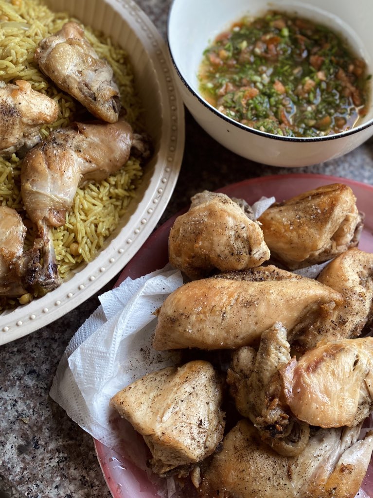 الحمدلله الذي اطعمنا وسقانا من غير حولٍ منا ولا قوة ، واخيراً اكلنا جاج من بعد حرمان سنة و٣ اشهر ❤️❤️