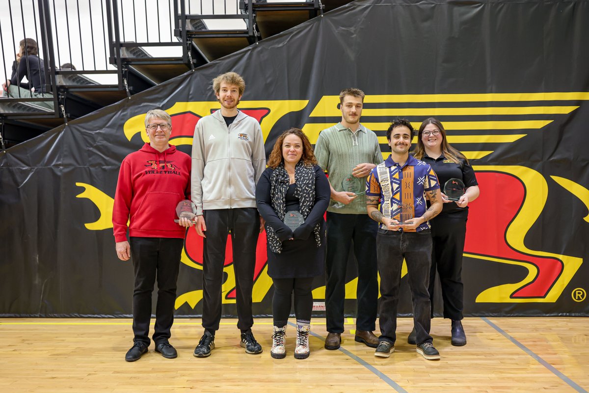 Last year a men's volleyball practice turned into a life-threatening emergency when a member of the team experienced a sudden cardiac arrest. Thanks to the immediate response from Athletics staff, their use of AED, a life was saved 🏐🙌❤️

🗞️Read: bit.ly/4jgybAi