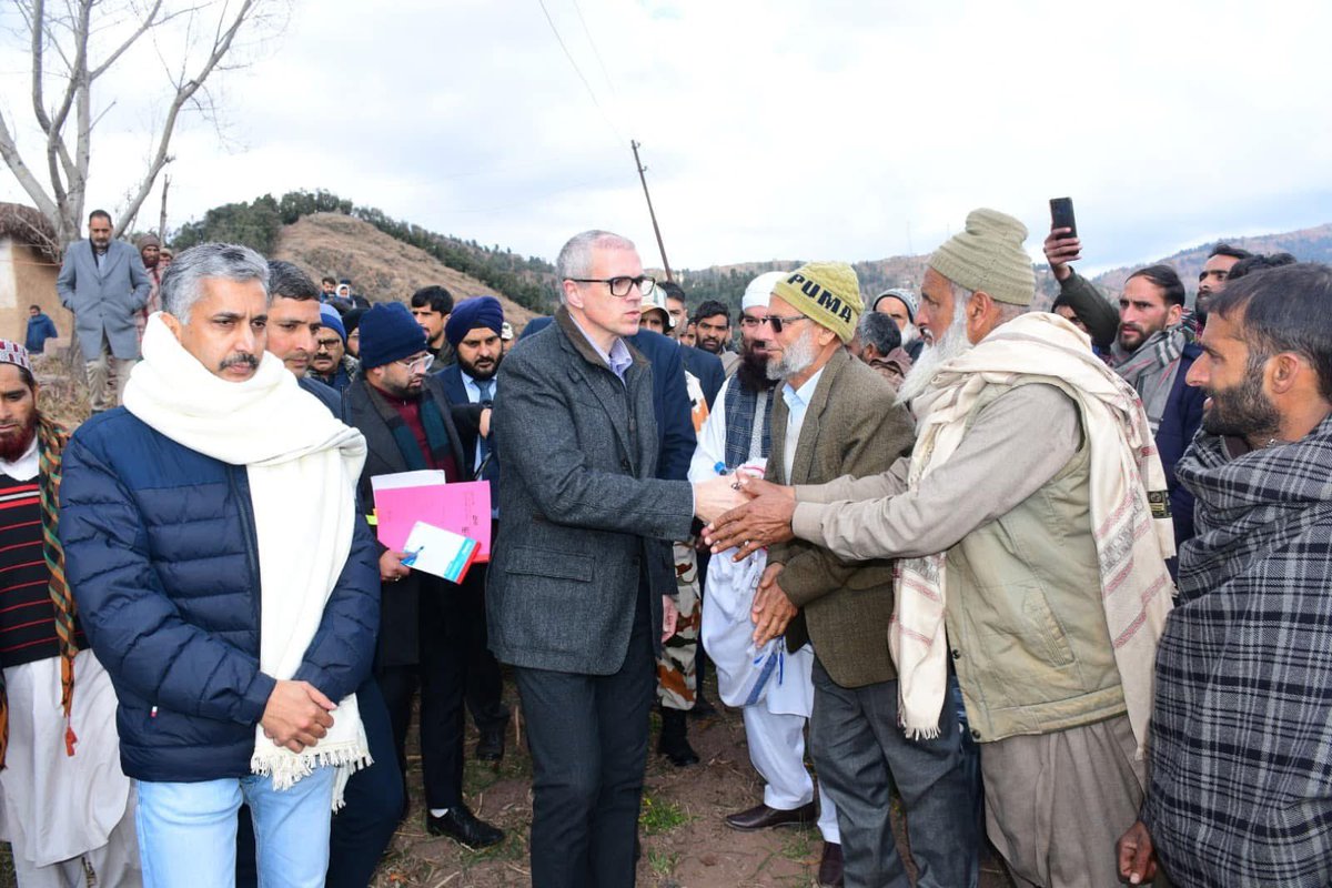 PirTimes's tweet photo. CM @OmarAbdullah  visited Badal village in Rajouri district to show his support for the grieving families who lost 17 members, including 13 children, under mysterious circumstances in the past month and a half. https://t.co/jiMgqxwHXS