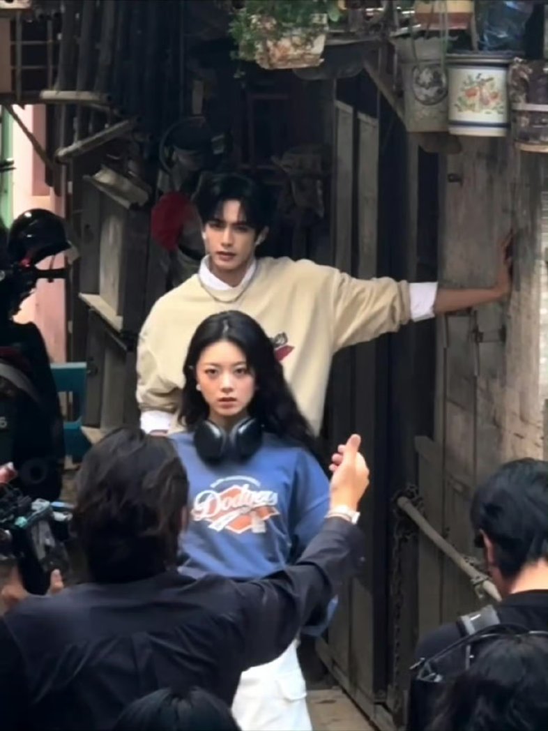 maixiang02's tweet photo. 22.1.2025 is #ZhaoJinmai & #Maixiang Day 💜🌾
Excited #LinXi couple (first) Magazine 🤭
Siapa tau ada majalah ke-2 pas tayang atau habis tayang #eh
#ShineOnMe #ZhaoJinmai #SongWeilong #maixiang
#CoverMagazine https://t.co/58tdTI0z4z