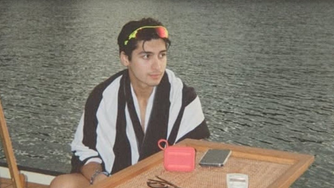 heeciast's tweet photo. I fear this is Philippines’ PETER KAVINSKY https://t.co/F1dQ6lQUFy