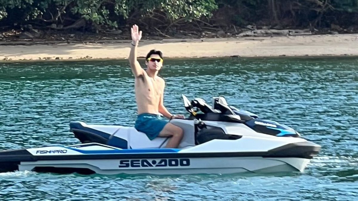 heeciast's tweet photo. I fear this is Philippines’ PETER KAVINSKY https://t.co/F1dQ6lQUFy