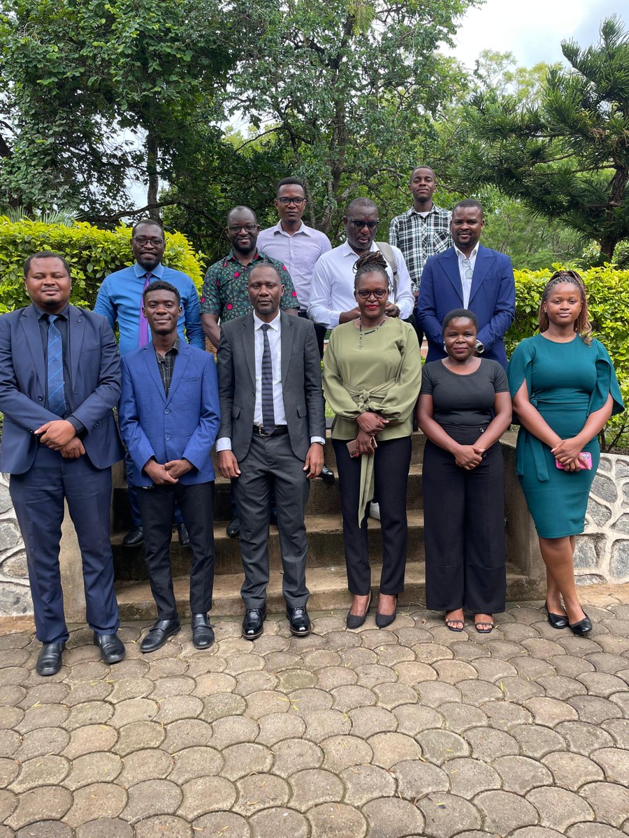 🚨 Exciting News 🚨

We’re launching a Cap &amp; Share Task Force in Malawi 🇲🇼 in partnership with the Government, INGOs &amp; local CSOs. A Cap &amp; Share policy in Malawi could:

🌍 End fossil fuel extraction
💰 Make polluters pay
⚖️ Redistribute wealth
👥 Provide #UBI for all citizens