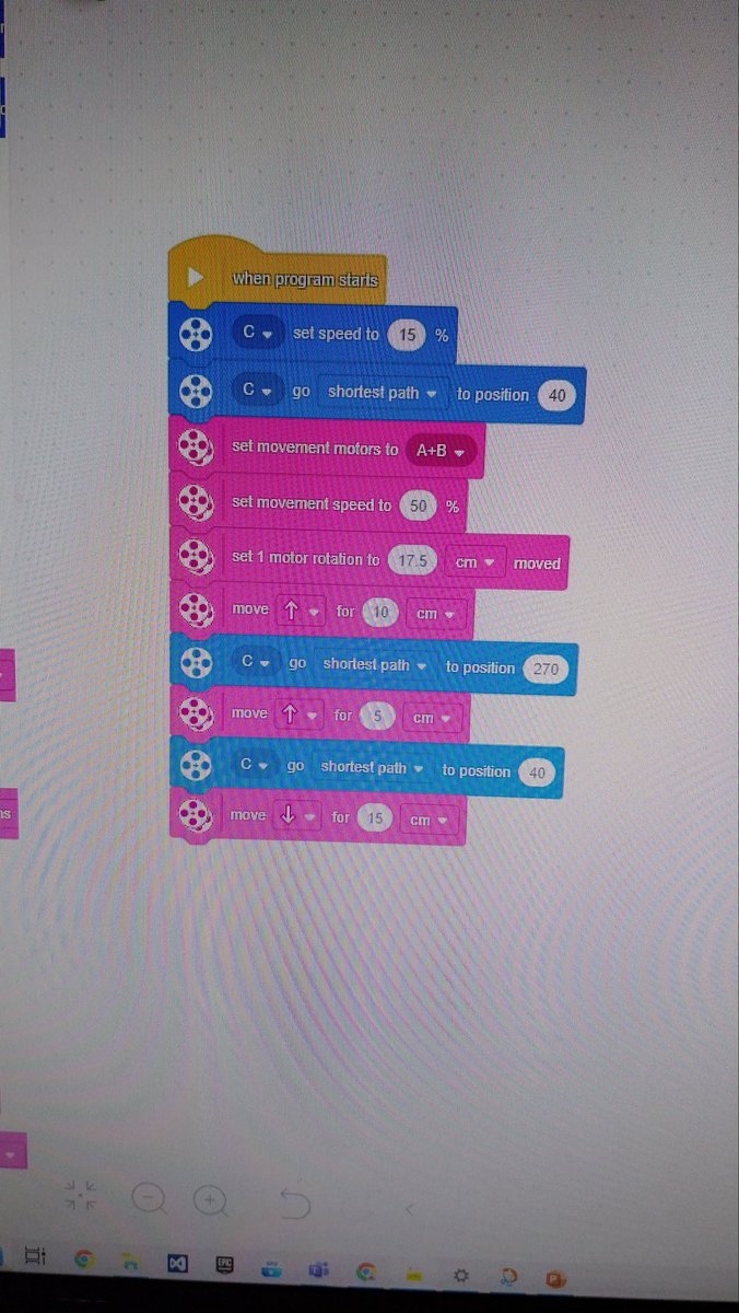 MrsJWeir1's tweet photo. Created my Grabot to pick up and deliver an object! Very exciting implications for teaching and learning. @raisingrobots @CglenBusEdComp https://t.co/bCgAz0EKEu