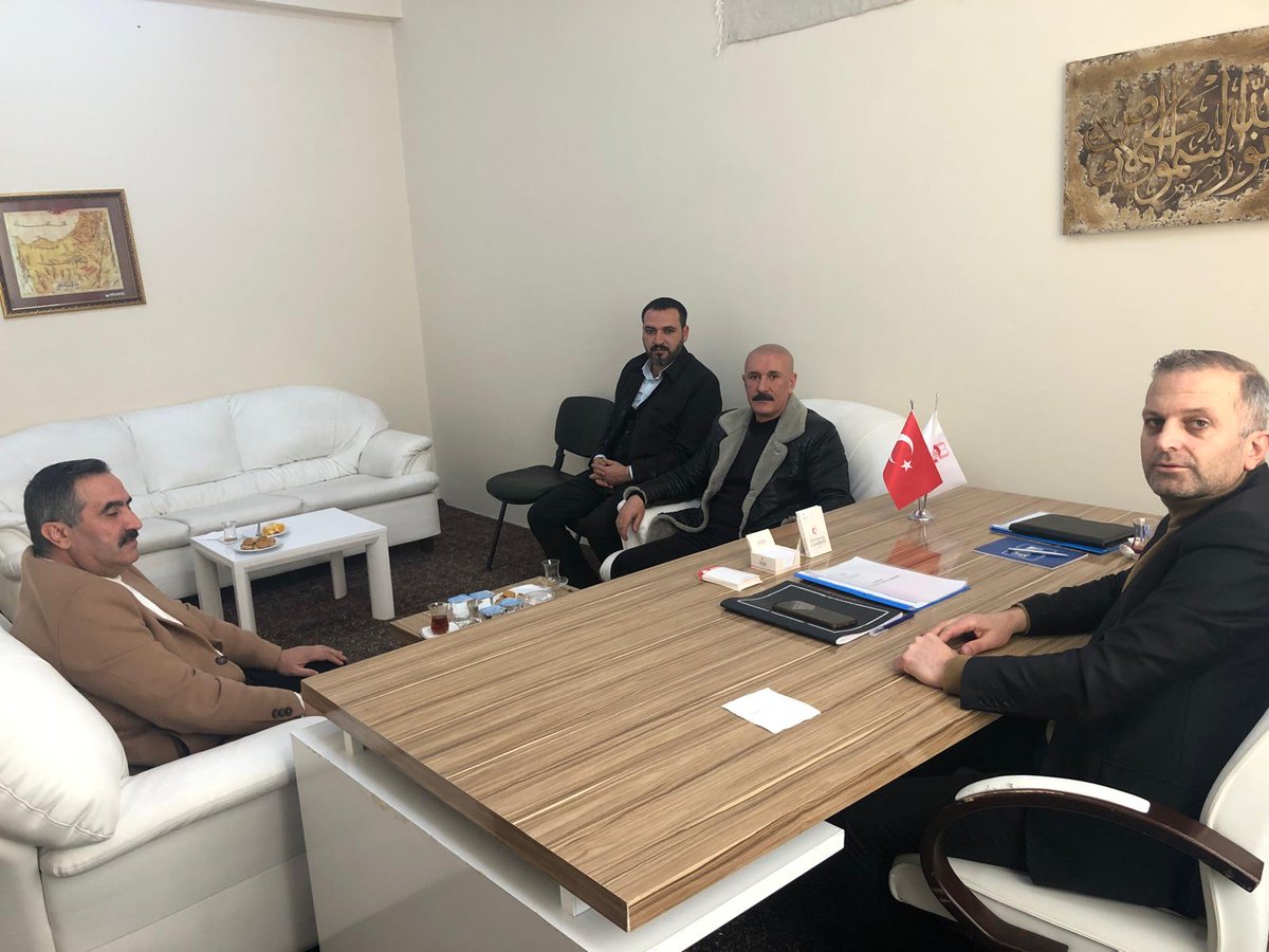 İlim Yayma Cemiyeti Bitlis Şube Başkanımız Hasan Fehmi Kara'ya Yeniden Refah Partisi Bitlis İl Başkanı Aslan Süphanoğlu tarafından hayırlı olsun ziyareti gerçekleştirildi. Nazik ziyaretleri ve hayırlı olsun temennileri için kendilerine teşekkür ederiz.