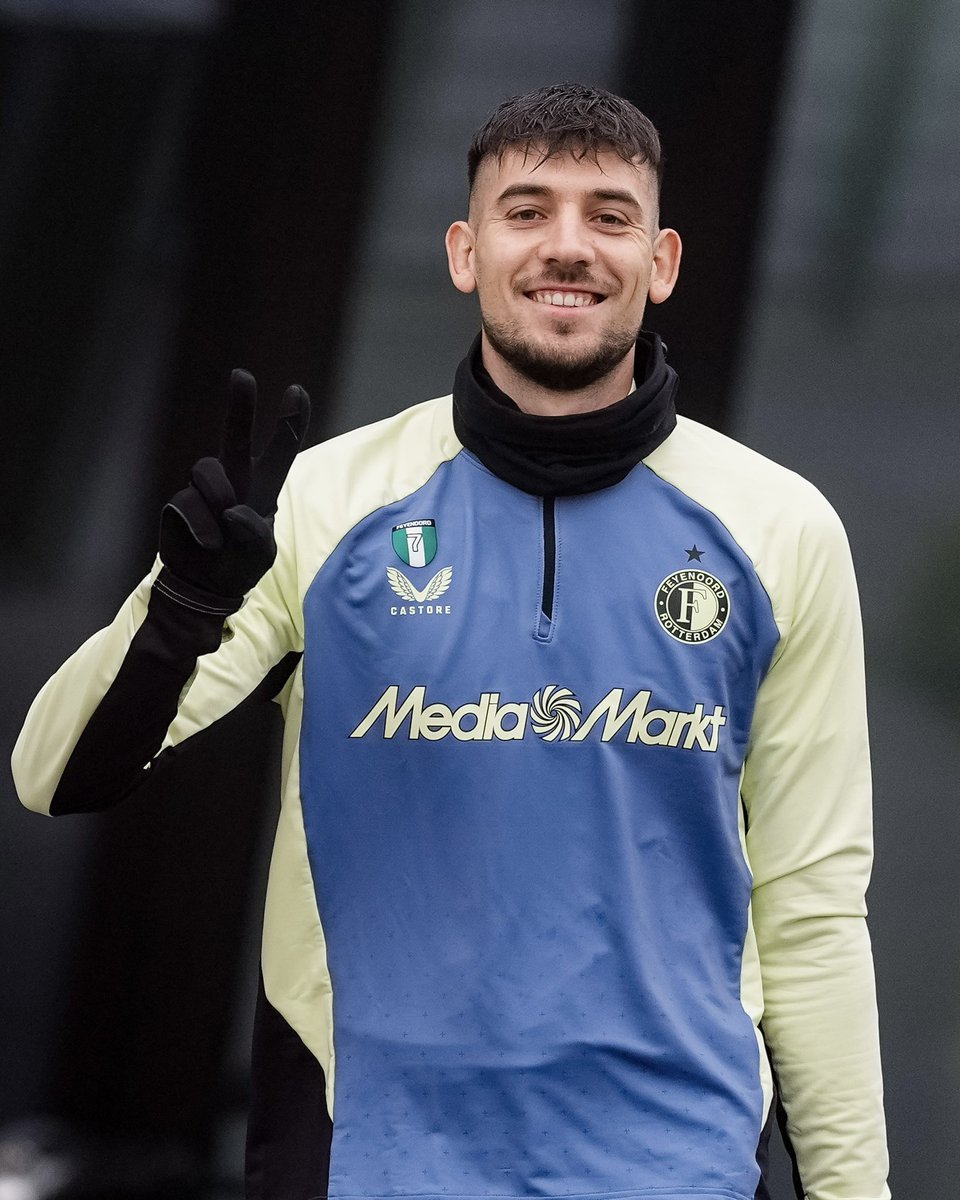 Feyenoord's tweet image. Kuba's ☝️st day at the office ✌️