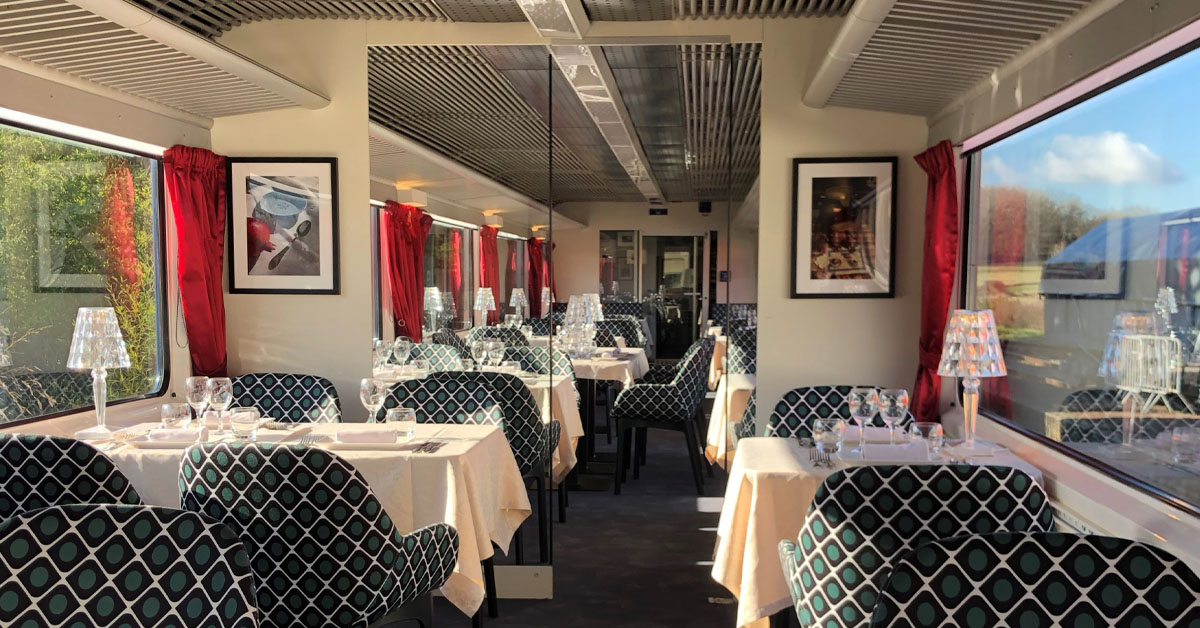 Voyages gourmands à bord du Seudre Océan Express. En Charente-Maritime, l’association Trains &amp; Traction fait rouler un train restaurant, le Seudre Océan Express, qui, depuis sa mise en service, fait le plein de convives venus revivre le temps d’un... ow.ly/EbFK105Xq2m
