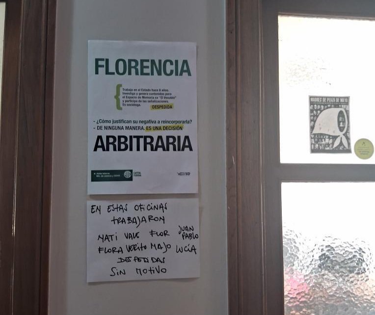 Este 2025 los Espacios para la Memoria que dependían de la Dirección Nacional de Sitios y Espacios van a comenzar sus tareas con la mitad de sus trabajadores despedidos y el resto en riesgo. La Escuelita de Famaillá,  el Faro de Mar del Plata, el R19 de Corrientes, los Ex Olimpo,