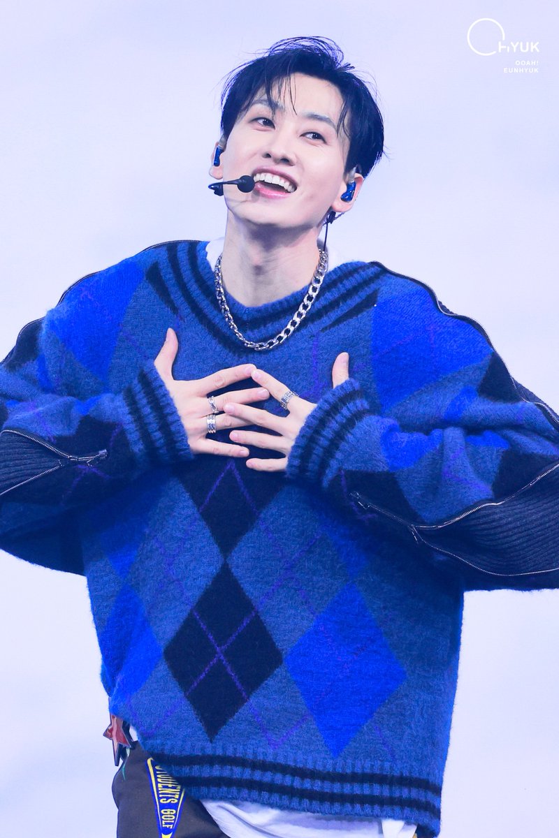 OOAHYUK's tweet photo. 250112 SMTOWN IN SEOUL 

#은혁 #EUNHYUK  
#슈퍼주니어 #SUPERJUNIOR https://t.co/GjWMECy9Me
