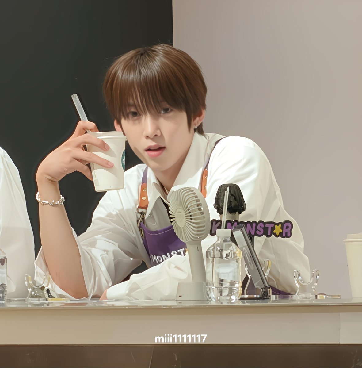 miii1111117's tweet photo. 250119 Coffee Time Round 2
☕️☕️☕️
#앰퍼샌드원 #AMPERSANDONE 
#KAMDEN #나캠든 #NAKAMDEN https://t.co/LXgHAusOFE