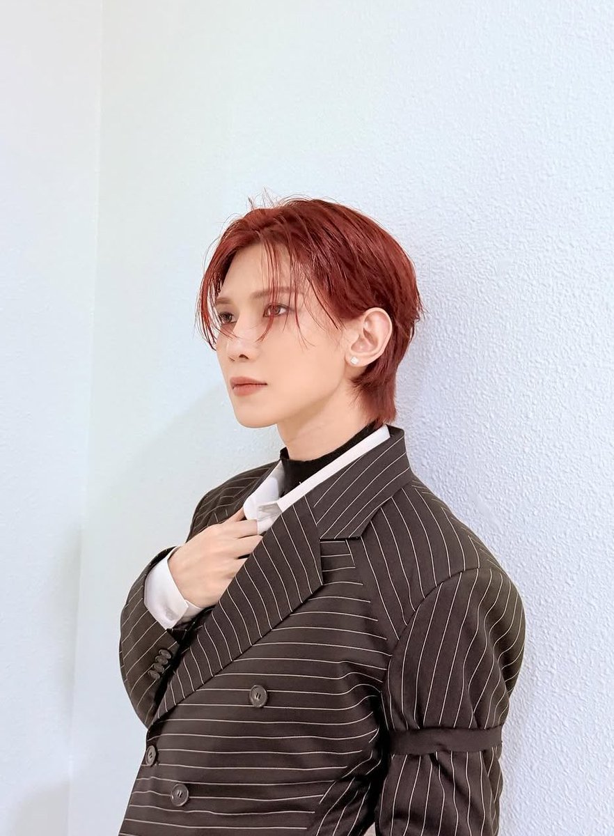 jayurobge's tweet photo. — the red girl and her red-haired man🌹❤️

#ATSD #ATEEZ #에이티즈 
#YEOSANG #여상 @ATEEZofficial https://t.co/xmh8ym5OJV