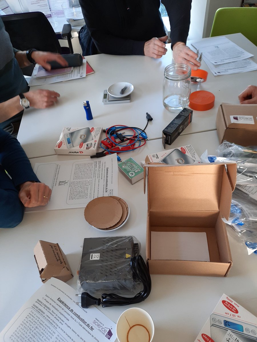 Maison pour la science en Champagne-Ardenne (@mpls_ca) on Twitter photo Formation <a href="/MPLS_CA/">Maison pour la science en Champagne-Ardenne</a> "Enseigner les démarches scientifiques à travers l'histoire des sciences. Un exemple : la combustion" Activités expérimentales combustion de l'air et du fer avec Cyril Cadiou <a href="/ICMR_UMR7312/">ICMR_UMR7312</a> et Jean-François Huot <a href="/inspereims/">Inspé Reims</a> <a href="/universitereims/">Université de Reims Champagne-Ardenne</a> <a href="/AcReims/">Académie de Reims</a> #lamap Formation <a href="/MPLS_CA/">Maison pour la science en Champagne-Ardenne</a> "Enseigner les démarches scientifiques à travers l'histoire des sciences. Un exemple : la combustion" Activités expérimentales combustion de l'air et du fer avec Cyril Cadiou <a href="/ICMR_UMR7312/">ICMR_UMR7312</a> et Jean-François Huot <a href="/inspereims/">Inspé Reims</a> <a href="/universitereims/">Université de Reims Champagne-Ardenne</a> <a href="/AcReims/">Académie de Reims</a> #lamap