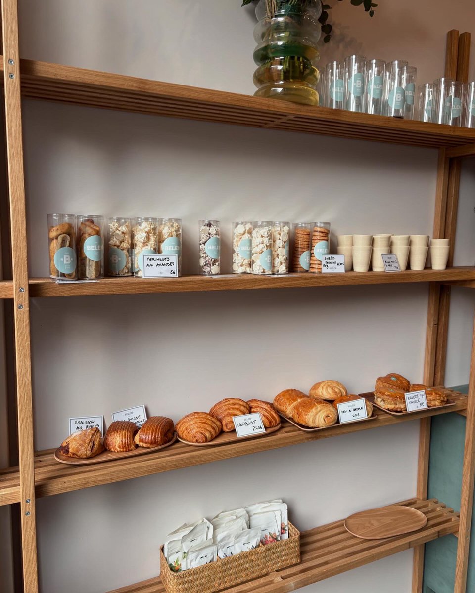 LesTasters's tweet image. Ça vient d’ouvrir ! 1 bakery café où tous le ingrédients sont de qualité.  Tout fait maison même la viennoiserie. Entre Argentine, Liban et France… croissant  #zaatar #galettedesrois au  #dulcedeleche entre autre… à Belen #coffee instagram.com/p/DFDhFEeIpkl/…