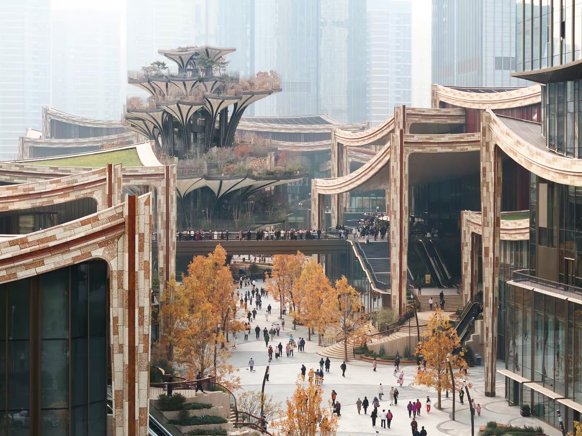 martinguyot9's tweet photo. Le dernier parc inauguré à Xi'an, Chine vs
Le dernier parc inauguré à Marseille, France

Notre pays a définitivement quitté l'ère de la modernité, les pays du Sud global émerge et l'ancien monde impérialiste refuse de s'adapter pacifiquement

#MacronDegage #FrexitVite #SortieOTAN https://t.co/PipJ9g8Auh