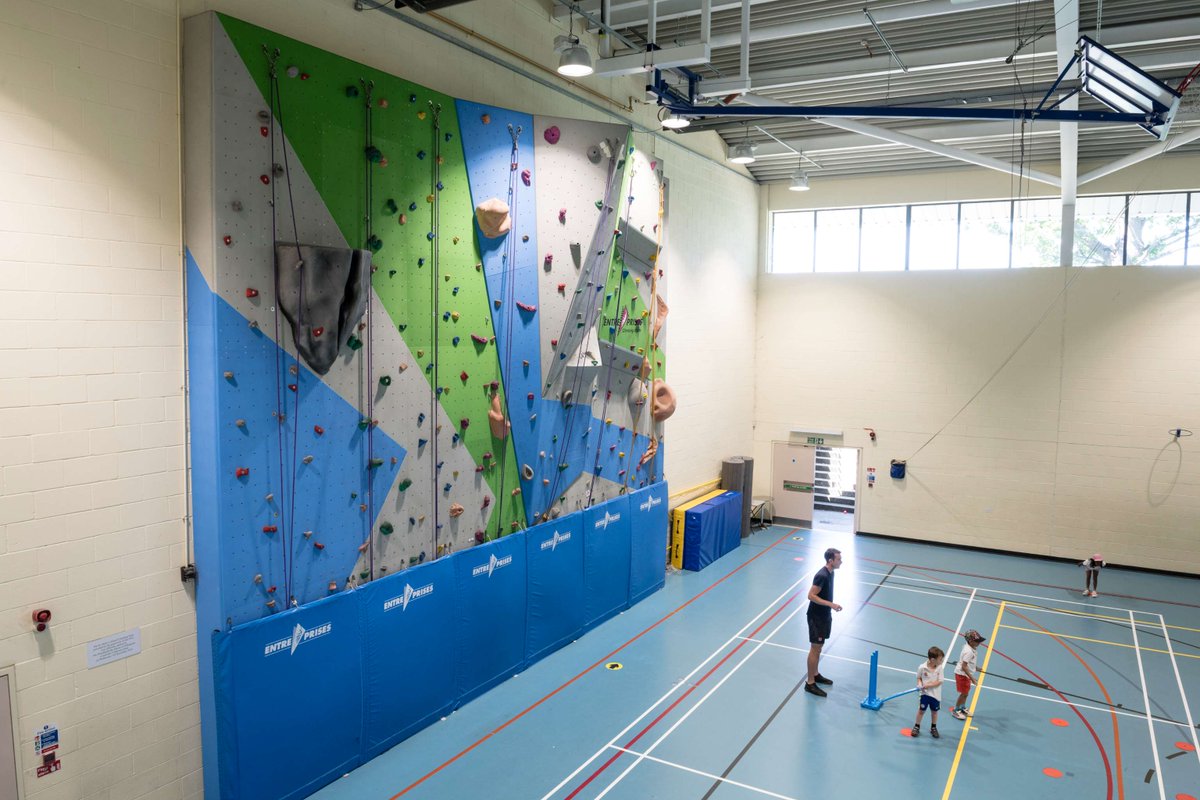 StHelensHub's tweet photo. 🧗‍♀️ New Year, New Heights! 🌟

Challenge yourself on our state-of-the-art climbing wall in Northwood. Perfect for all ages and skill levels, it's a thrilling way to build strength, focus, and confidence.

🎟️ Memberships &amp; single-session passes available. https://t.co/K0fX7NpxQX
