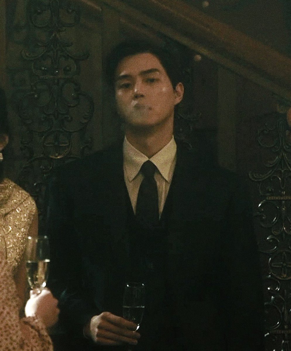 now_love_'s tweet image. 피아노를 치는 몬테네그로 출신 루카
피아노를 좋아하는 북조선러시아유학생 선우민
하지만 둘은 영원히 함께갈수없음