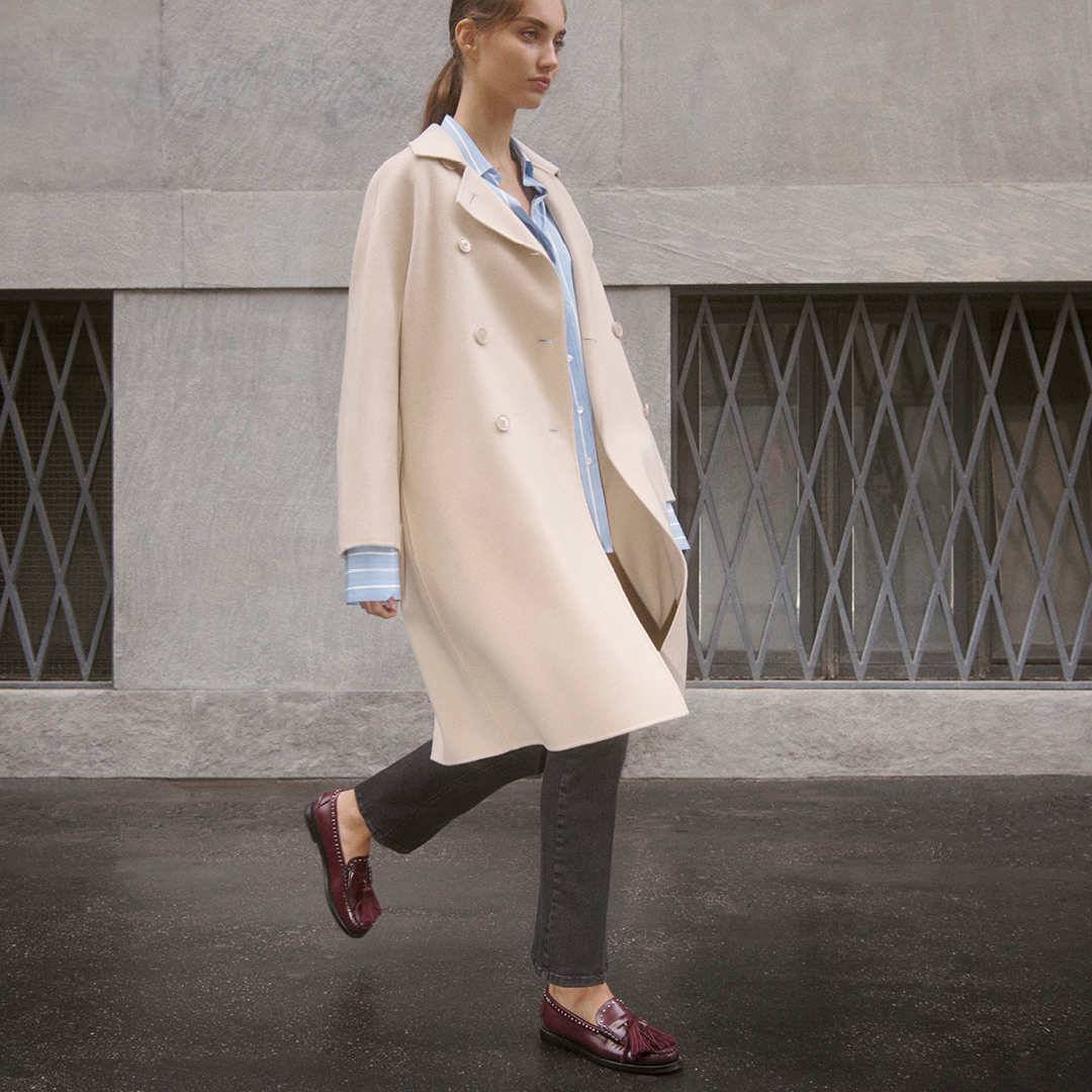 weekendmaxmara's tweet image. Style, remastered. From Ivy League roots to modern streets, the #WeekendMaxMara x Sebago loafer is ready for any era. ⁠Learn more at: l8r.it/Yi4i. #AWeekendWithSebago