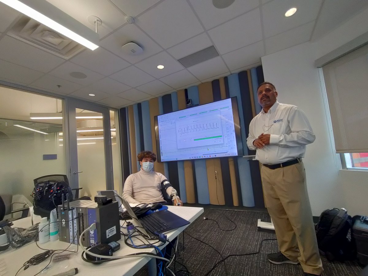 seenelimaging's tweet photo. Amazing first workshop at @TorontoMet with @BIOPACSystems ! 🎉

Nice day with demos on #fNIRS 🧠&amp; #physiology led by @MarionA_Vincent  &amp; @VineetgopalCan, and to @Carson_Pun for organizing. 🙌

Grateful to all attendees—let’s continue this journey! 🚀

#MedelOpt #MedelOptVR https://t.co/tBeWpnumzT
