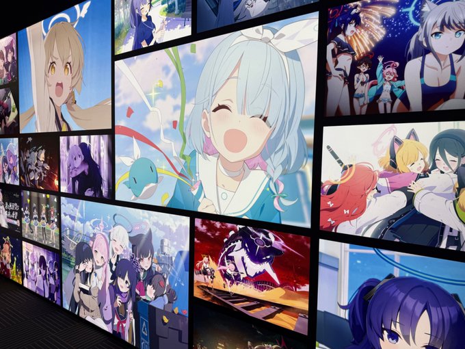 これはブルアカふぇすの今までのスチルやらなんやらのメモリアルなエモエモ展示の中におはようじょが混入してて笑ってしまったやつ 