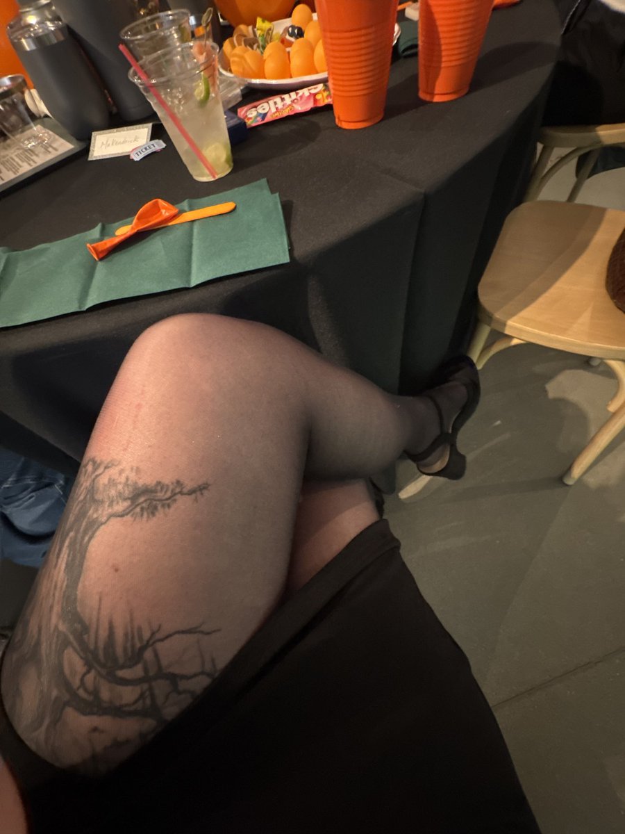 Sillymacky's tweet image. Once in a while we can be fancy 🤭 #thighs #fancy #heels #tights #dress