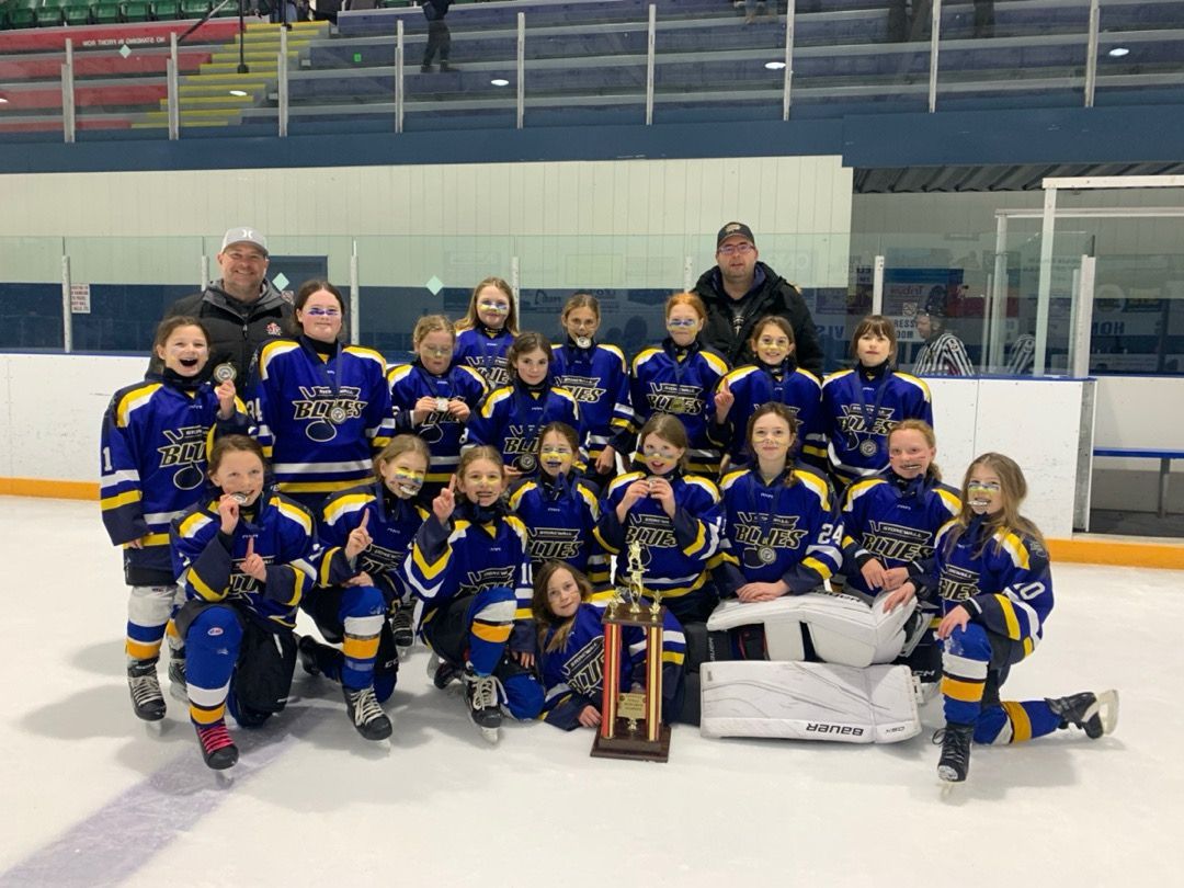 Congratulations to the U11 Stonewall Blues, who went 4-0 at their home tournament this past weekend, winning GOLD in the final against the Polar Bears! GO BLUES! 🏆🥇