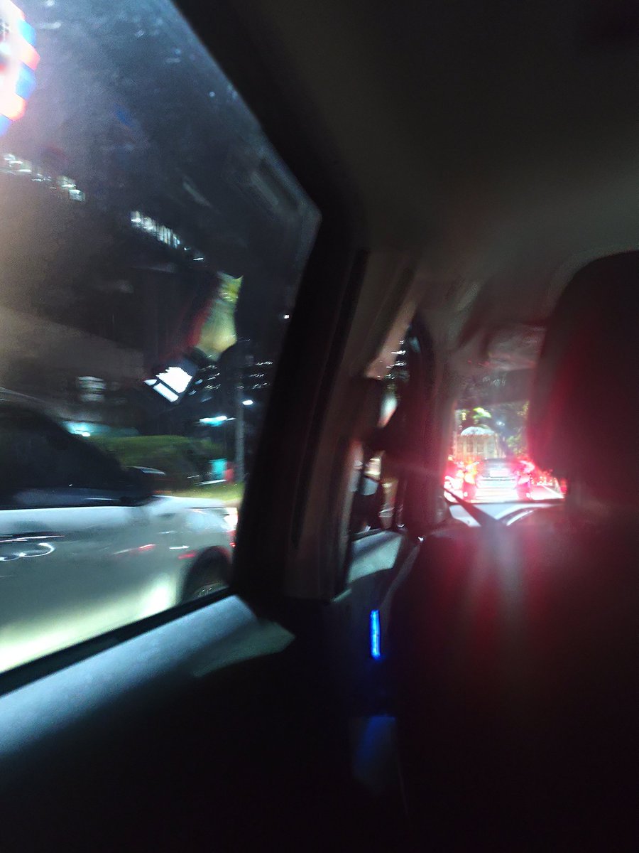 ayaadeleon's tweet photo. nakapunta bgc tapos di alam umuwi = nag grab HAHAHAHAHA 😭😭 https://t.co/M03XAGl5mE