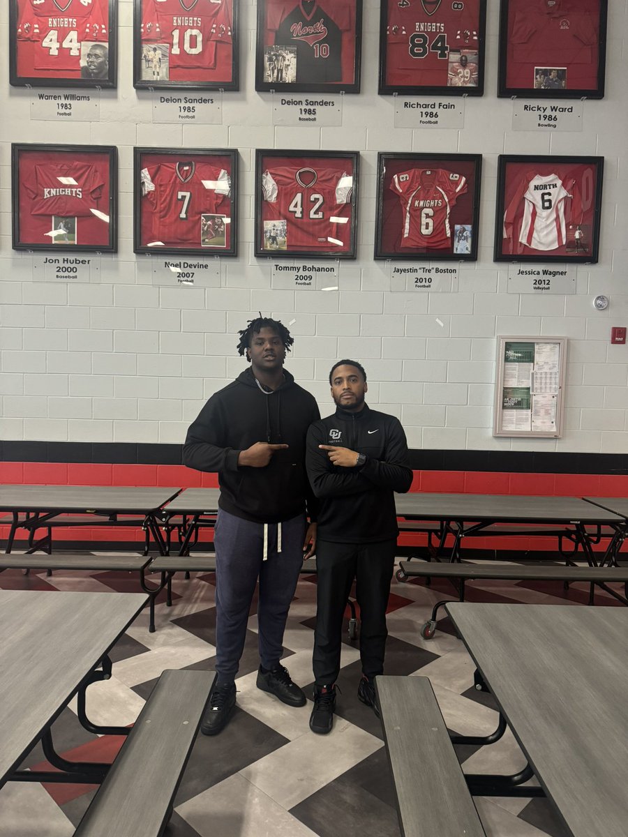 JamesJohnson_52's tweet image. 🦬? 
@ChadSimmons_ @Andrew_Ivins @adamgorney @TheUCReport