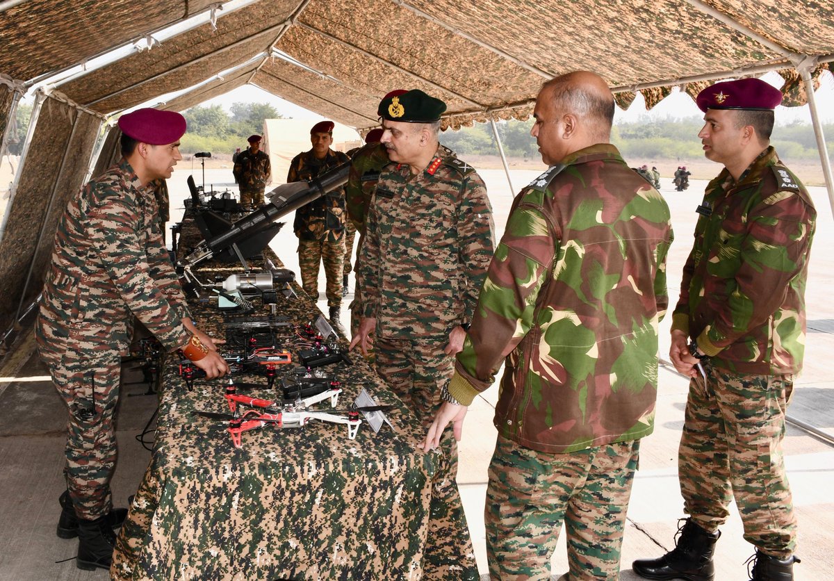 suryacommand's tweet photo. #IndianArmy
#SuryaCommand

Lt Gen Mukesh Chadha, #COS, #CentralCommand visited #ShatrujeetBrigade to review operational, training and administrative preparedness. He was briefed on various multi spectral training exercises undertaken in the previous year and planned ahead. #COS appreciated commitment of the troops towards adoption of New Generation Equipment. He extolled all ranks to continue striving for excellence and enhance professional competence to meet future challenges of changing nature of warfare.

#SuryaWarriors  
#OnPathToTransformation 
#YearofReforms 

@adgpi
@ProDefLko
@PRODefDehradun
@PROdefprayagraj
@SpokespersonMoD
@UBArea_IA 
@HQ_IDS_India 
@MinofDefIndia