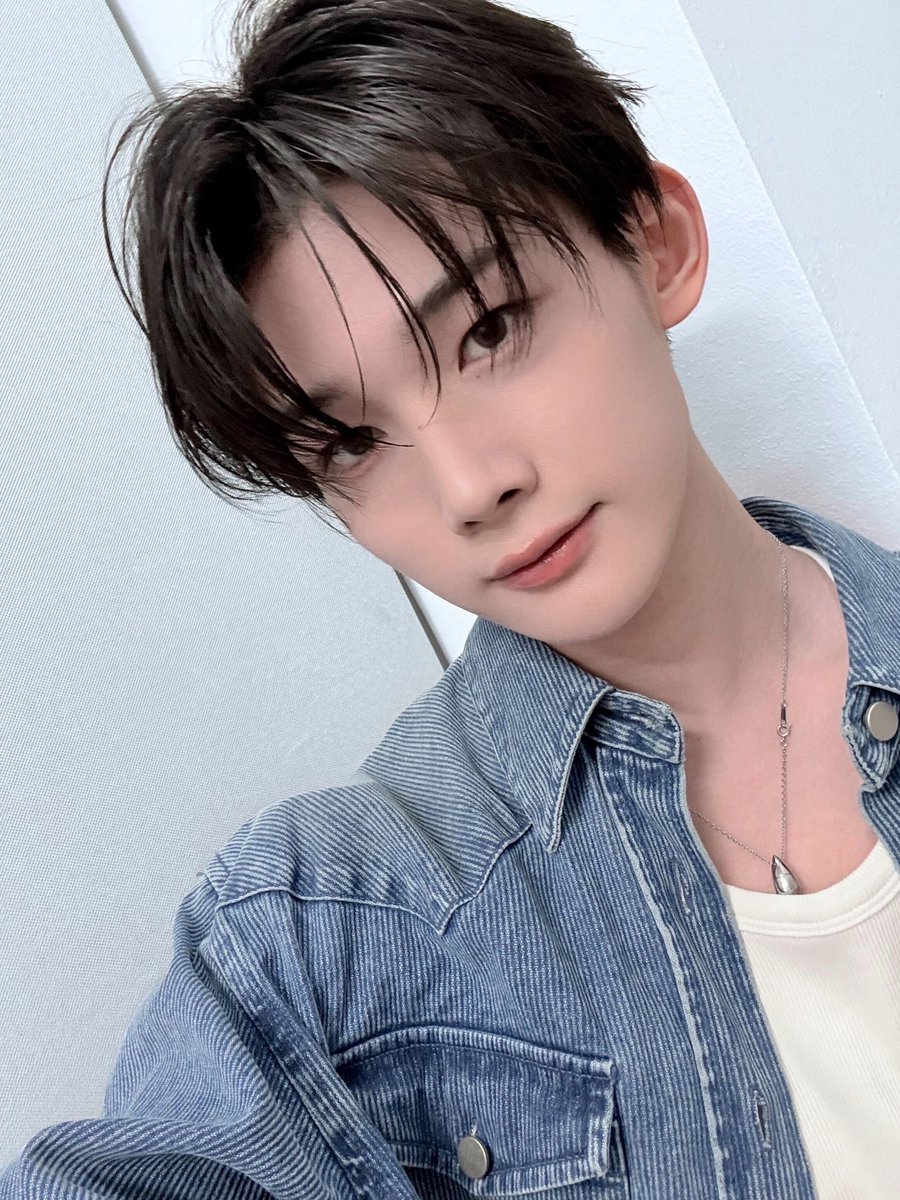 dearmyjo_'s tweet photo. 청자켓 죠님 느낌 개조음... https://t.co/hxx3nBxTFi