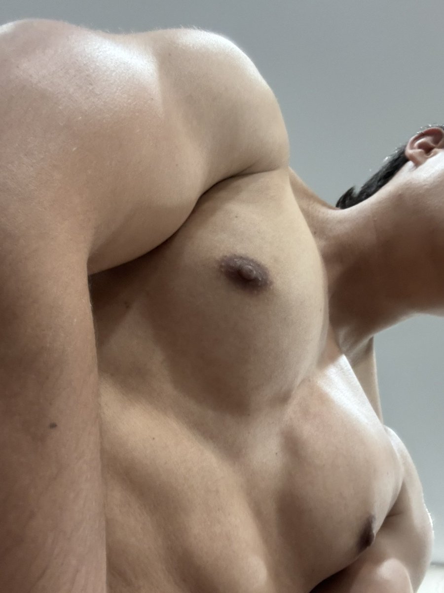 UnGeorgieBoy's tweet photo. π¬
#gymmotivation #chestday #pushworkout https://t.co/pmWJC790vK