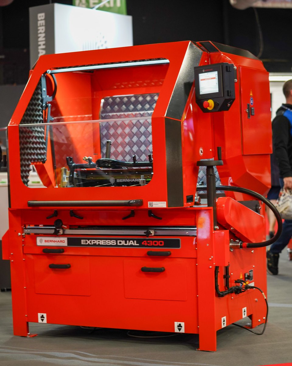 BernhardCompany's tweet image. Here’s a quick look at the machinery on our stand at #BTME2025. From the #Anglemaster bedknife grinders to the #ExpressDual reel grinders, plus our range of small machinery and accessories – we’ve got the tools to help keep your turf in top shape. Come by and see how we can…
