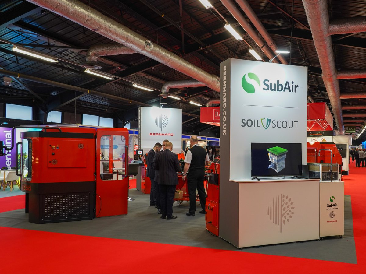 BernhardCompany's tweet image. Here’s a quick look at the machinery on our stand at #BTME2025. From the #Anglemaster bedknife grinders to the #ExpressDual reel grinders, plus our range of small machinery and accessories – we’ve got the tools to help keep your turf in top shape. Come by and see how we can…