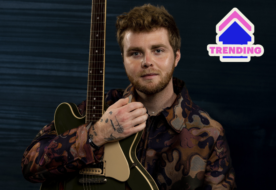 Official Charts (@officialcharts) on Twitter photo Alex Warren's (<a href="/alexwaarren/">Alex Warren</a>) #CarryYouHome is officially one of the country's BIGGEST Trending tunes right now 🔥🏠
See the full Trending Top 20 here: officialcharts.com/chart-news/tre…
#AlexWarren Alex Warren's (<a href="/alexwaarren/">Alex Warren</a>) #CarryYouHome is officially one of the country's BIGGEST Trending tunes right now 🔥🏠
See the full Trending Top 20 here: officialcharts.com/chart-news/tre…
#AlexWarren