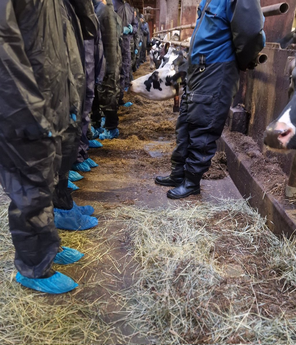 OP:n pankkilaiset kuuntelemassa upean maitotilan tarinaa ❤️