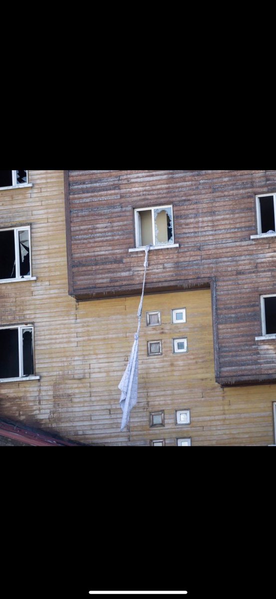 asilcom's tweet photo. Yangın olur uçak yok ! 
Sel olur altyapi yok ! 
Deprem olur üstyapı yok !
Maden patlamasi olur yaşam odasi yok!
Otel yanar yangın merdiveni yokk ! 
10 milyon mültecin olur plan yok !!!
Malesef bunların birinin sorumlulugunu alan da yok !
Bu ülkede en ucuz şey insan canidir… https://t.co/KW4jvuzXFB