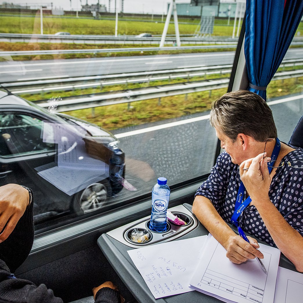 De MONO handhavingsacties keren terug: politieteams in Limburg, Noord-Brabant en Zeeland gaan weer extra controles doen op afleiding in het verkeer. “Door samen te werken met de politie streven we ernaar om de verkeersveiligheid te vergroten.” Meer: bit.ly/4aqKpSS